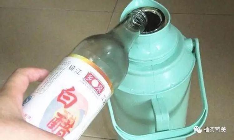 水瓶清洗内胆热水器视频_如何清洗热水瓶内胆_清洗热水瓶内胆水垢的好方法