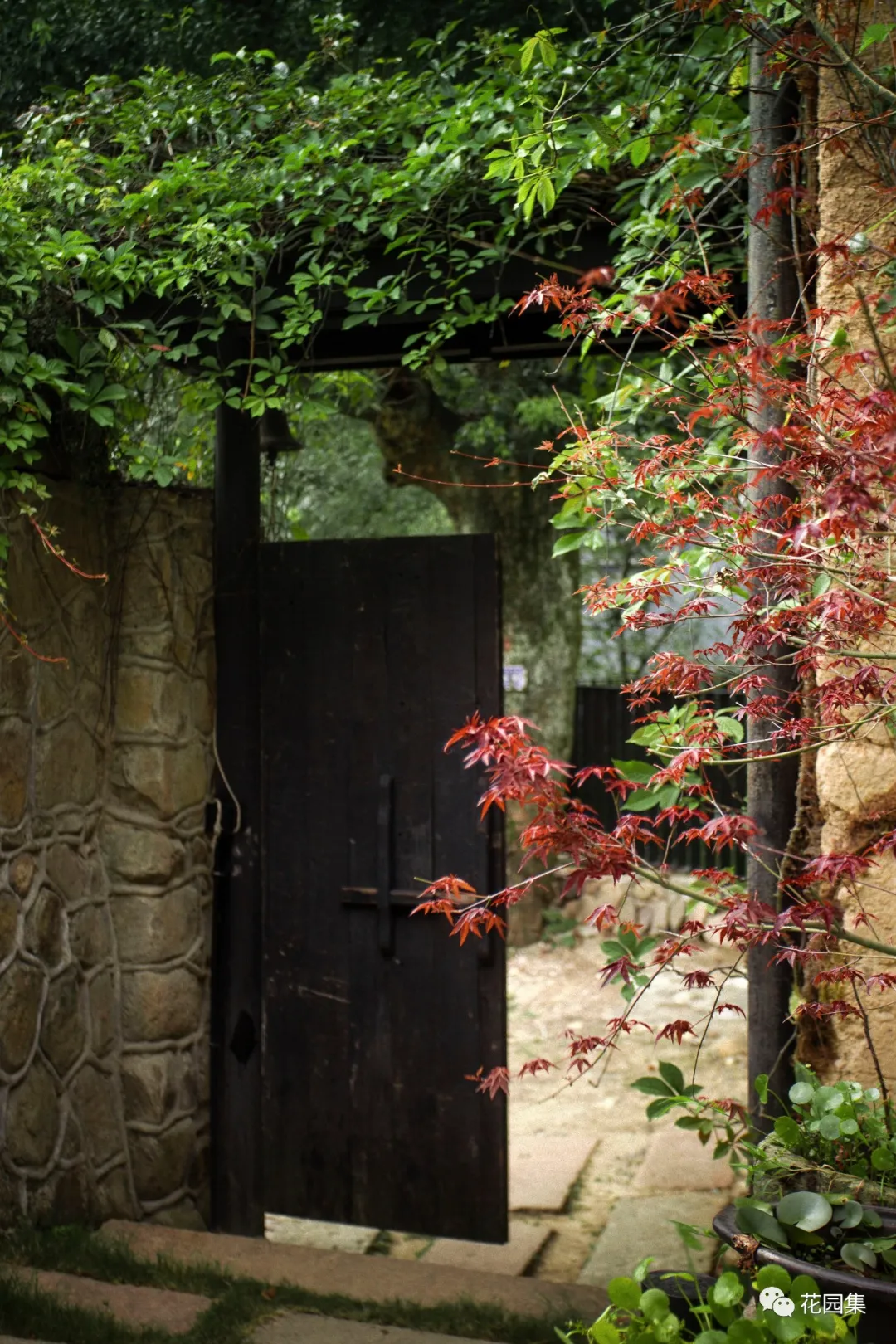 于富春江山居处，打造一个如诗的花园，让生活也美成一幅画